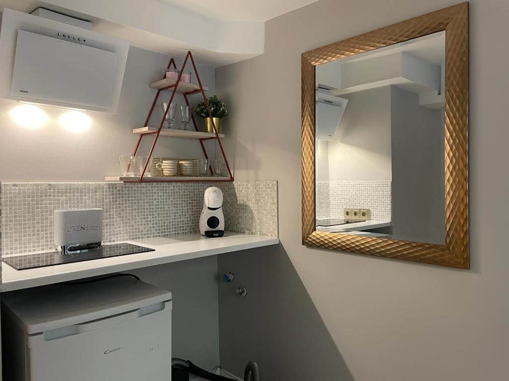 Cute Apartment For Young Travellers Riga Exterior photo